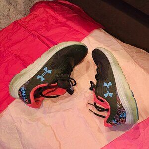 Under Armour running shoes 3.5Y